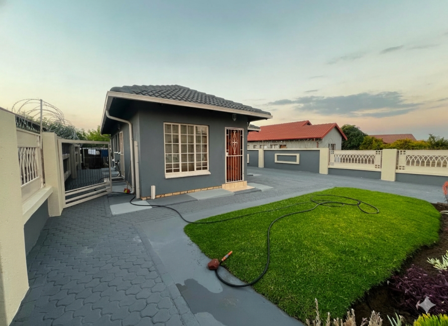 3 Bedroom Property for Sale in Tlhabane West North West